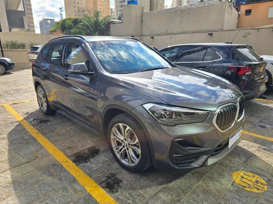 BMW-X1-2021