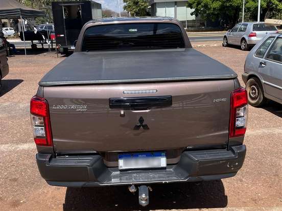 MITSUBISHI-L200 TRITON-2.4 16V TURBO DIESEL SPORT HPE CD 4P 4X4 AUTOMÁTICO MITSUBISHI-L200 TRITON-2021