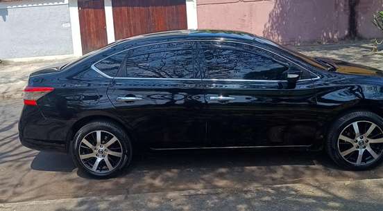 NISSAN-SENTRA-2014