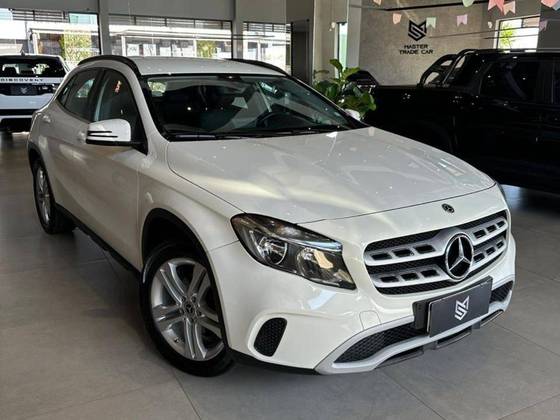MERCEDES-BENZ GLA 200 1.6 CGI FLEX STYLE 7G-DCT