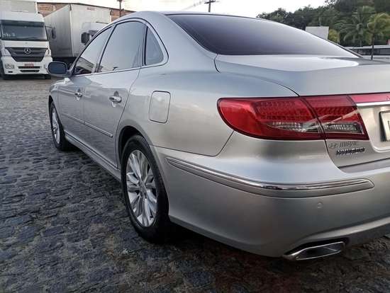 HYUNDAI-AZERA-2010