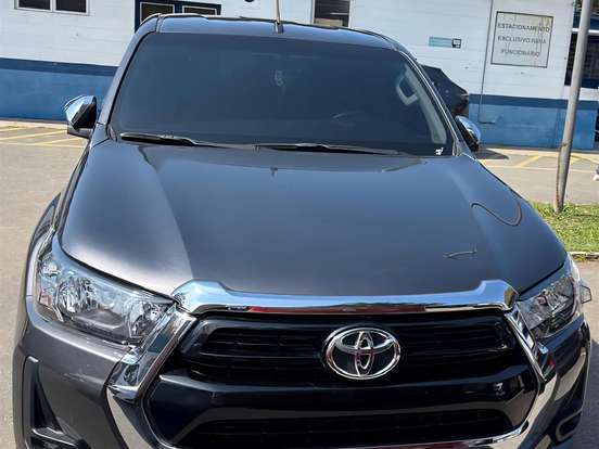 TOYOTA-HILUX-2.8 D-4D TURBO DIESEL CD SRV 4X4 AUTOMÁTICO TOYOTA-HILUX-2022