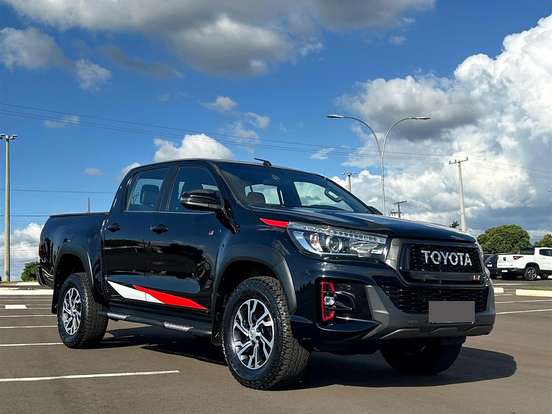 TOYOTA-HILUX-4.0 V6 GR SPORT 4X4 CD GASOLINA AUTOMÁTICO TOYOTA-HILUX-2020