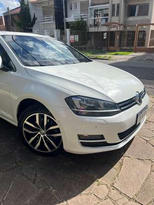 VOLKSWAGEN-GOLF-2015