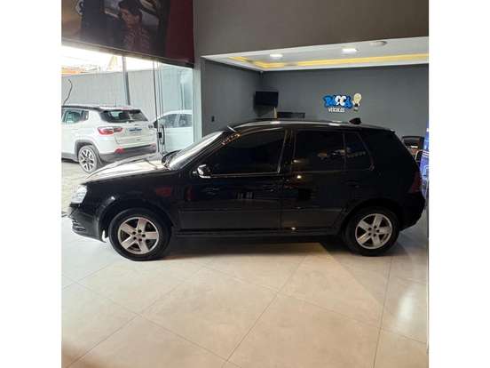 VOLKSWAGEN-GOLF-2010
