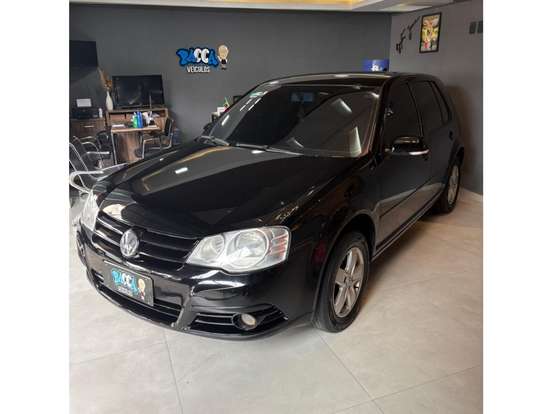 VOLKSWAGEN-GOLF-2010