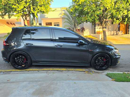 VOLKSWAGEN-GOLF-2.0 TSI GTI 16V TURBO GASOLINA 4P AUTOMÁTICO VOLKSWAGEN-GOLF-2015