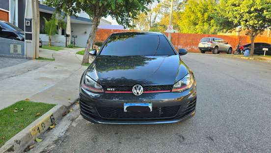 VOLKSWAGEN-GOLF-2015