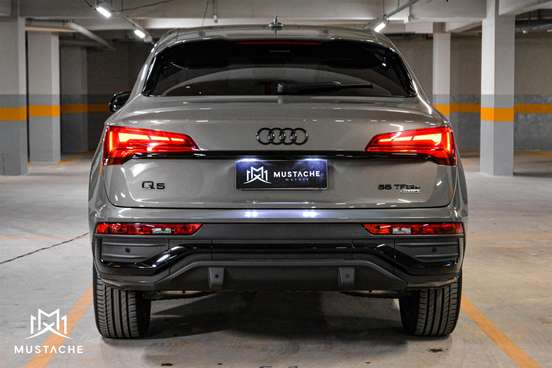 AUDI-Q5-2023