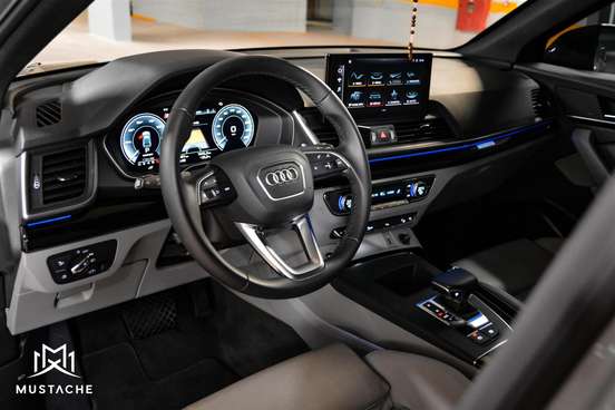 AUDI-Q5-2023
