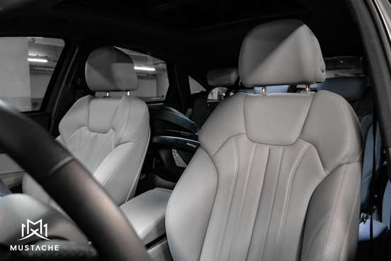 AUDI-Q5-2023