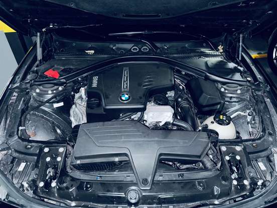 BMW-320i-2015