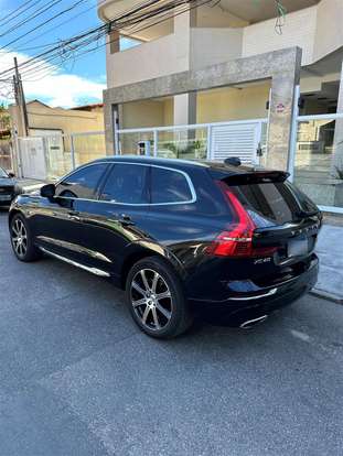 VOLVO-XC60-2018