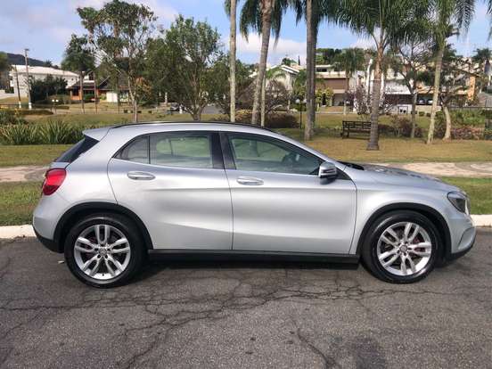 MERCEDES-BENZ-GLA 200-1.6 CGI ADVANCE 16V TURBO FLEX 4P AUTOMÁTICO MERCEDES-BENZ-GLA 200-2015