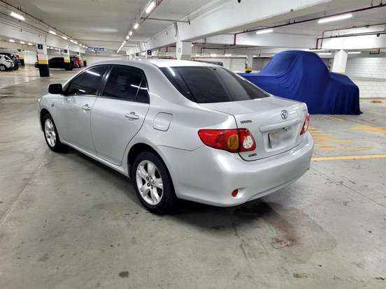 TOYOTA-COROLLA-2010
