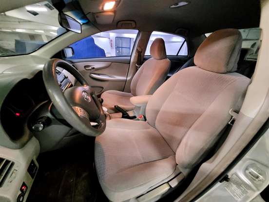 TOYOTA-COROLLA-2010