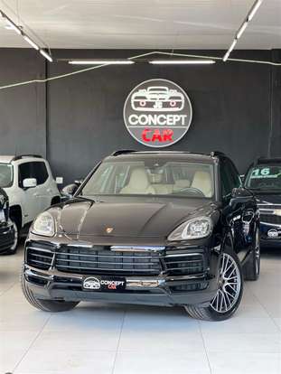 PORSCHE-CAYENNE-2023