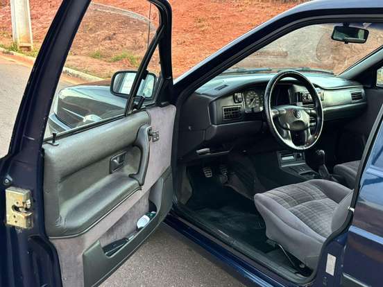 VOLKSWAGEN-SANTANA-2.0 MI 8V GASOLINA 4P MANUAL VOLKSWAGEN-SANTANA-1996