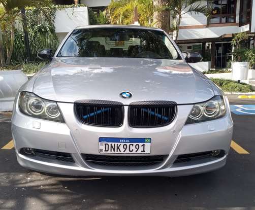 BMW-330i-2005