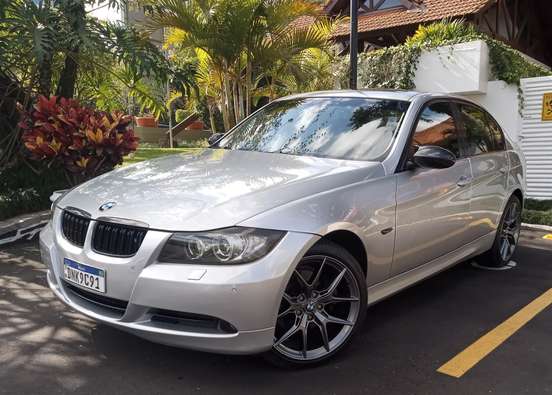 BMW-330i-2005