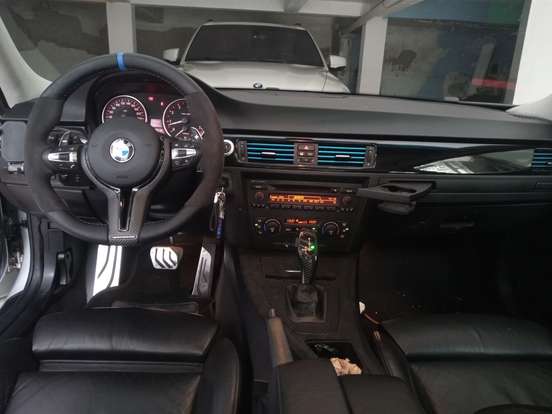 BMW-330i-3.0 SPORT SEDAN 24V GASOLINA 4P AUTOMÁTICO BMW-330i-2005
