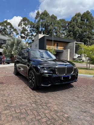 BMW-X7-2019