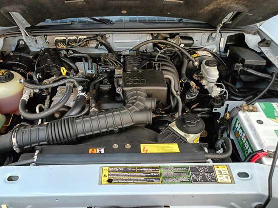 FORD-RANGER-2.3 XLS SPORT 16V 4X2 CS GASOLINA 2P MANUAL FORD-RANGER-2010