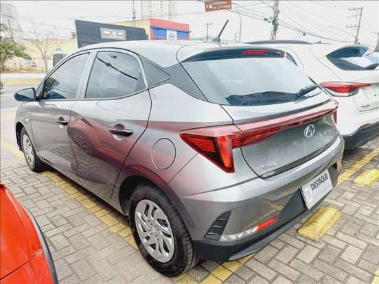 HYUNDAI-HB20-2023