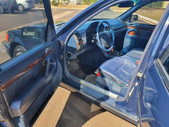 MERCEDES-BENZ-300 SEL-1993
