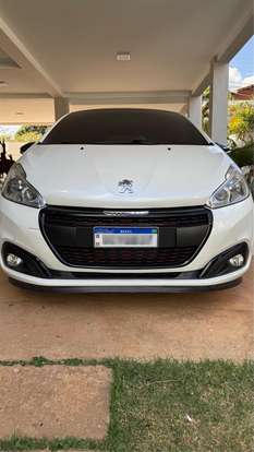 PEUGEOT-208-2016