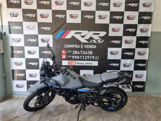 ROYAL ENFIELD HIMALAYAN 450 SLATE POPPY BLUE ROYAL ENFIELD HIMALAYAN 450 SLATE POPPY BLUE