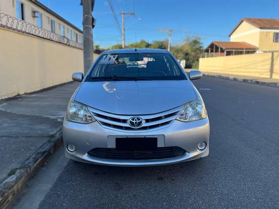 TOYOTA-ETIOS-1.3 XS 16V FLEX 4P MANUAL TOYOTA-ETIOS-2013