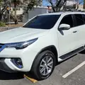 TOYOTA HILUX SW4 2.8 SRX 4X4 7 LUGARES 16V TURBO INTERCOOLER DIESEL 4P AUTOMÁTICO TOYOTA HILUX SW4 2.8 SRX 4X4 7 LUGARES 16V TURBO INTERCOOLER DIESEL 4P AUTOMÁTICO