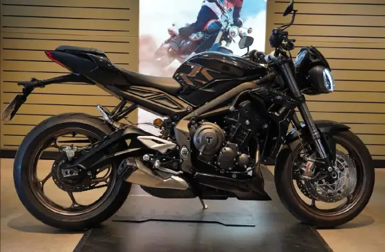 TRIUMPH STREET TRIPLE 765 RS 