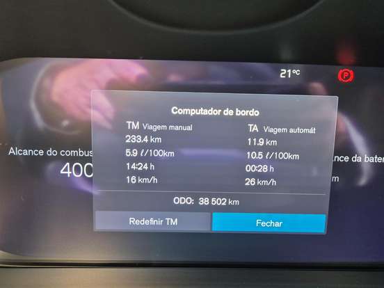 VOLVO-XC60-2021