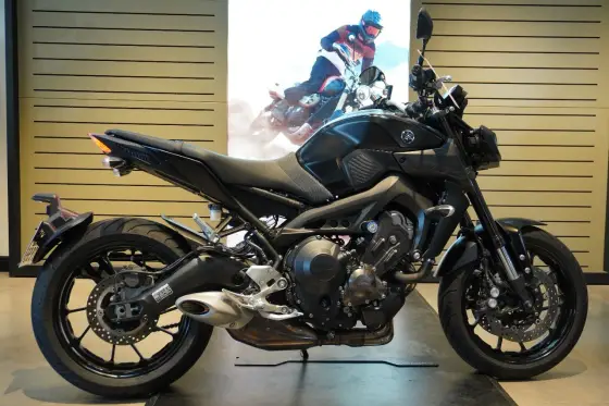 YAMAHA MT-09 