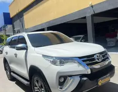 TOYOTA HILUX SW4 2.7 SRV 7 LUGARES 4X2 16V FLEX 4P AUTOMÁTICO TOYOTA HILUX SW4 2.7 SRV 7 LUGARES 4X2 16V FLEX 4P AUTOMÁTICO