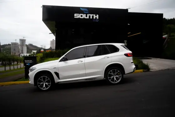 BMW X5 3.0 I6 TURBO HÍBRIDO XDRIVE45E M SPORT AUTOMÁTICO