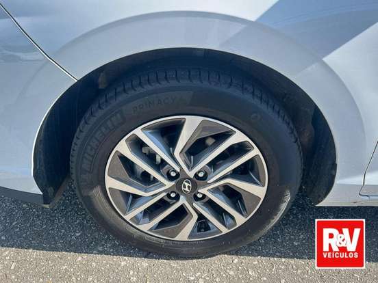 HYUNDAI-HB20-2023