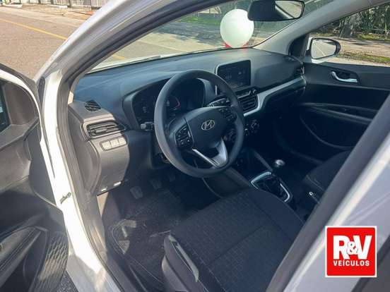 HYUNDAI-HB20-2023