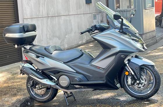 KYMCO AK 550i 