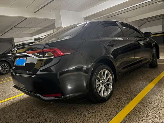 TOYOTA-COROLLA-2025