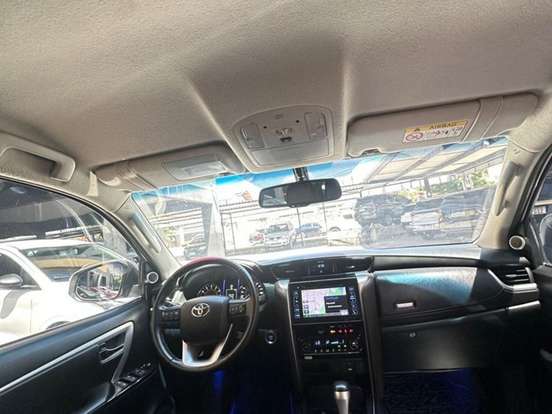 TOYOTA-HILUX SW4-2.7 SRV 7 LUGARES 4X2 16V FLEX 4P AUTOMÁTICO TOYOTA-HILUX SW4-2018