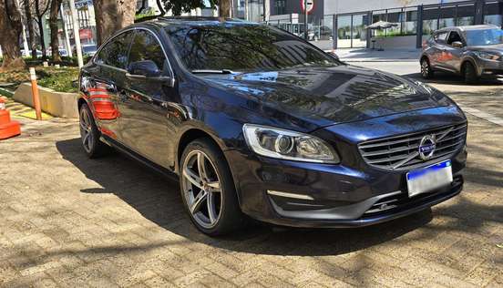 VOLVO-S60-2017