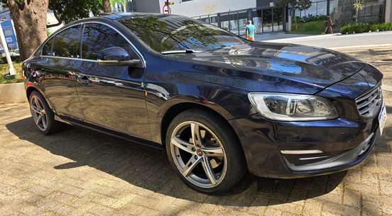 VOLVO-S60-2017