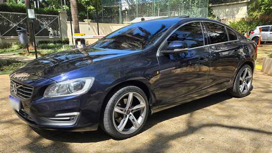 VOLVO-S60-2017