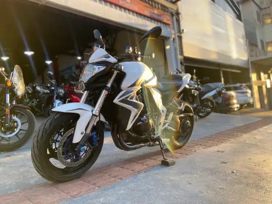 HONDA-CB 1000R-2012