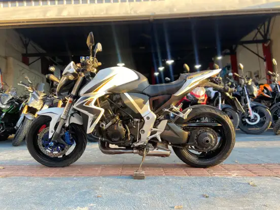HONDA-CB 1000R HONDA-CB 1000R-2012