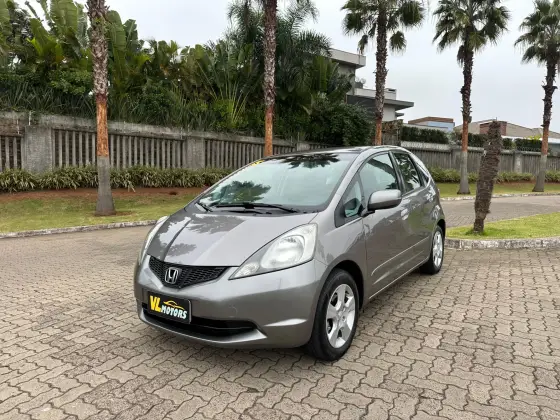 HONDA FIT 1.4 LX 16V FLEX 4P AUTOMÁTICO HONDA FIT 1.4 LX 16V FLEX 4P AUTOMÁTICO