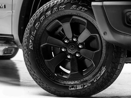 RAM-1500-5.7 V8 GASOLINA REBEL CD 4X4 AUTOMÁTICO RAM-1500-2022